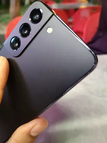 Samsung Galaxy S22 - Unlock Your World