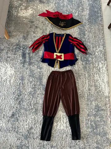 Pirate costume for 7-9 years old