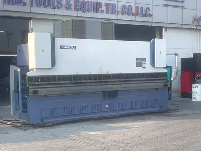 CNC PRESS BRAKE YANGLI 6meter 300T 3+1Axis