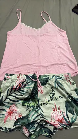 Ladies night wear size L