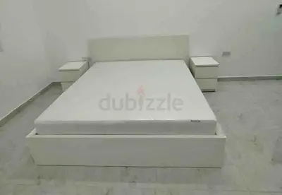 IKEA malam king size 180/200bed with IKEA mattress and 2 storage drawers underneath is available in
