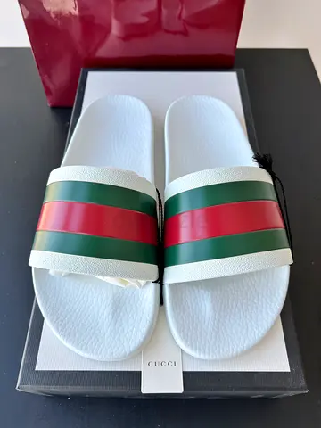Stylish Gucci Slides - Perfect for Summer