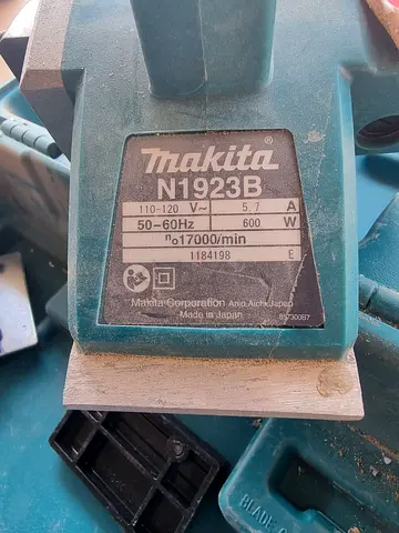 Makita Wood Planner 110V N1923B 600W