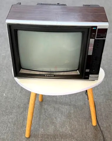 Vintage Emerson CRT Television - A Retro Classic for Collectors likely 1980s-1990s)