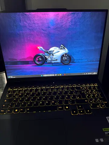 Lenovo Legion Pro 5 | i7-14650HX | RTX 4060 | 32GB RAM | 2TB SSD | 16” 165Hz