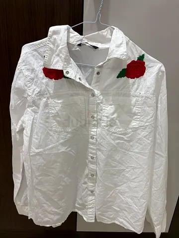Woman shirt of size L