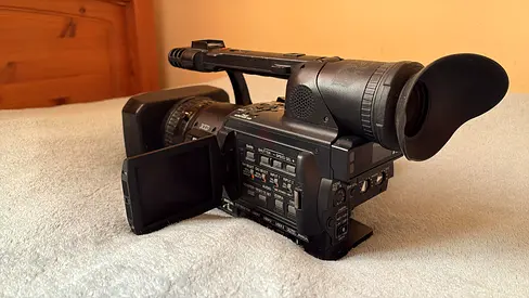 PANASONC VIDEO CAMERA AG_HVX 204 AER MEMORT CARD