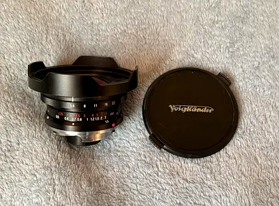 VOIGTLANDER ULTRA WIDE-HELIAR 12MM F/5.6 ASPHERICAL III LENS