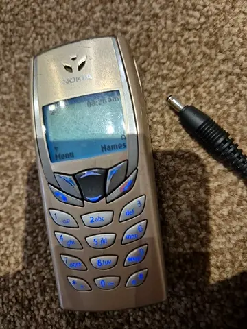 Nokia 6510 vintage phone