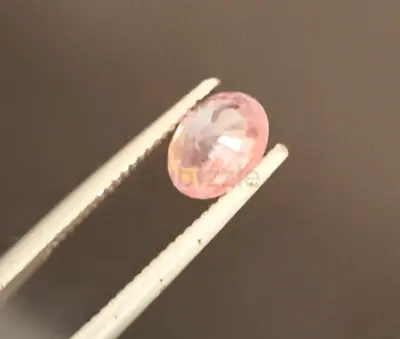 Exquisite Loose Padparacha Gemstone from Ceylon 1.04ct