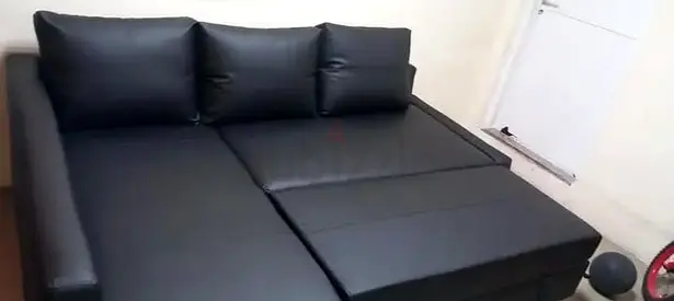 Stylish Black Sofa Bed – Perfect for Small Spaces!
