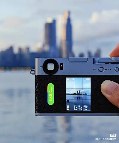 fujifilm Xhalf camera