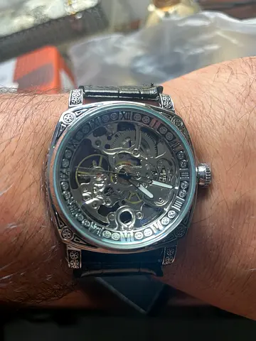 Charming Skeleton Watch - Timeless Elegance