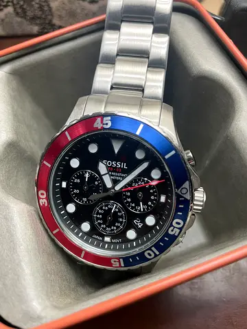 Fossil Mens Sport Watch - Sleek Design, Perfect for Every Occasion