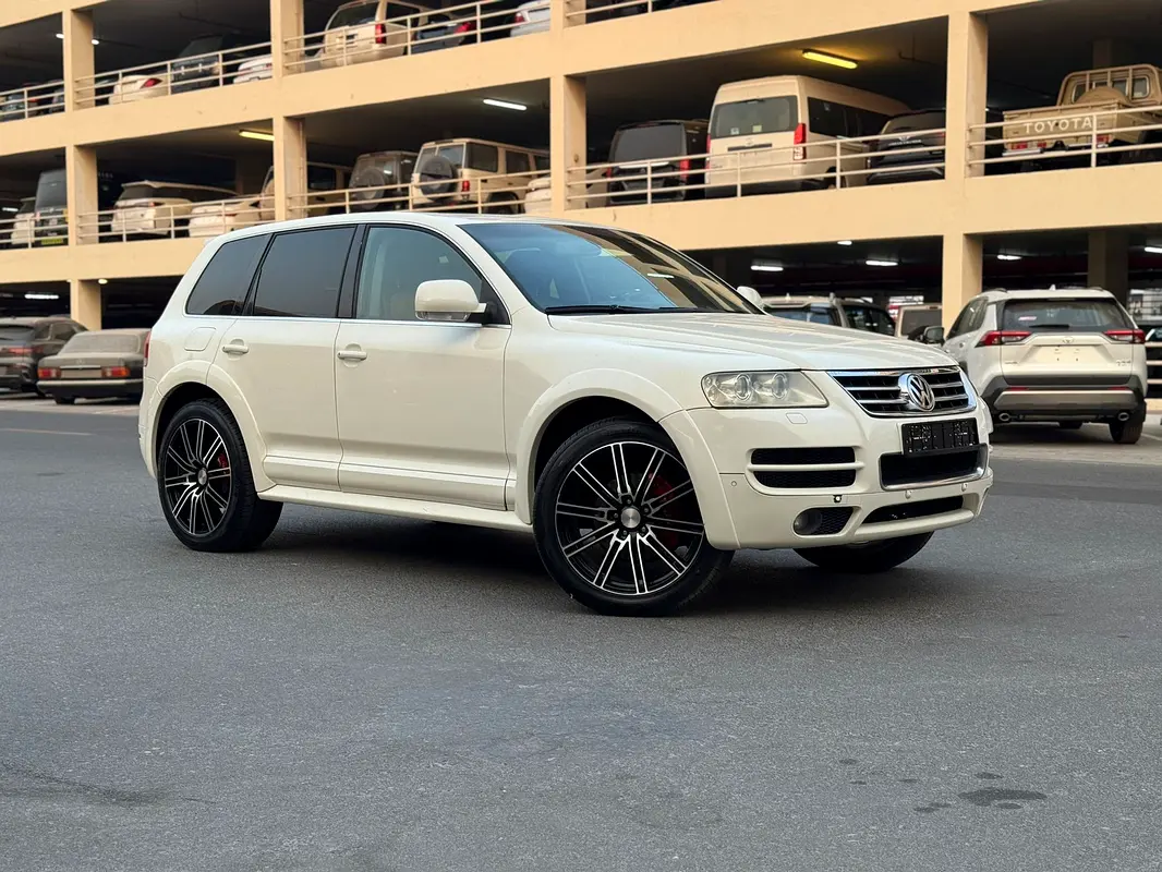 Volkswagen Touareg 2005 — photo 1 of 19