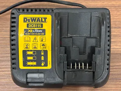 Dewalt DCB115 Battery Charger شاحن بطارية ديوالت