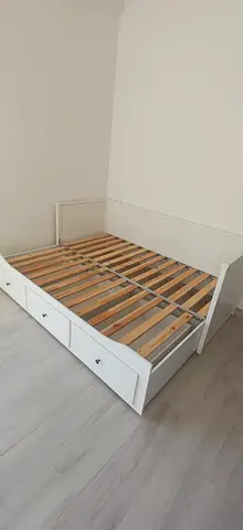 Stylish Day Bed with Storage Drawers