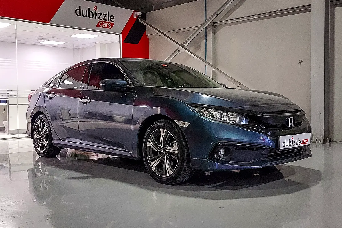 Honda Civic 2021 — photo 1 of 14