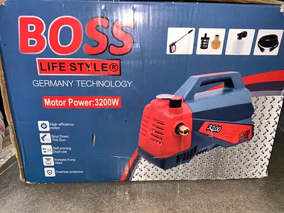 BOSS LIFE STYLE GERMAN TECHNOLOGY CAR WASHER FLOOR WASHER NEED URGENT SELL IN ABU DHABI DM TO DISCUS