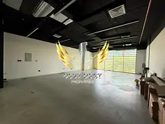 VACANT | READY TO MOVE | PRIME LOCATION