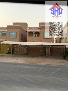 For sale, a villa with electricity, water, and air conditioning, five rooms, a living room, two hall