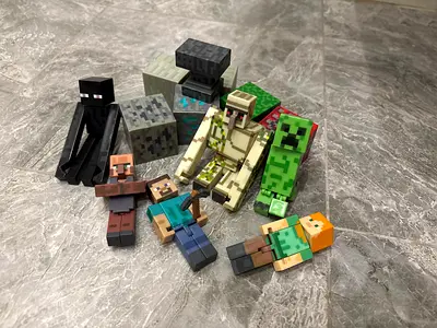 Minecraft Mixed Toy LOT Action Figures and Accessories