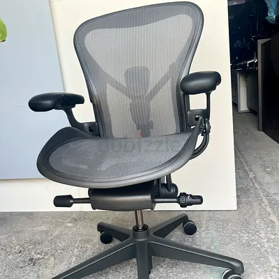 Herman miller remastered size B fully loaded