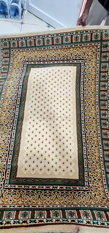 Traditional pattern Brand New Carpet/ Rug ( not used )Size 120×180 R.In good condition