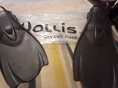 Diving equipments and diving