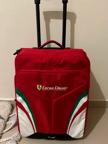 F1 Collector – Few sets worldwide – Ferrari/Puma Never Used