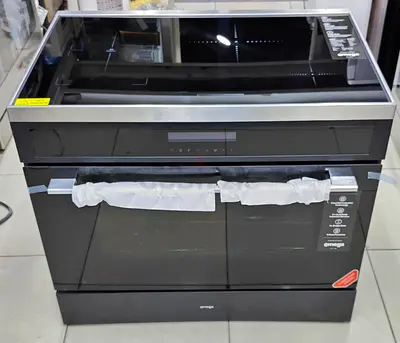 Omega 90 cm 5-Zone Induction Cooktop — Top Condition Brand New