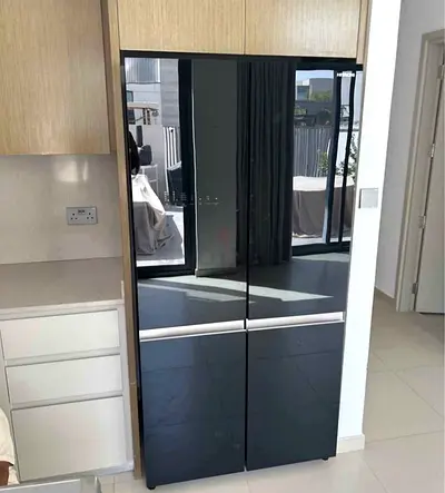 Hitachi French Door Bottom Freezer Refrigerator Dual Fan Cooling Like New