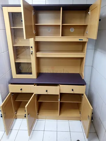 Kitchen cabinet