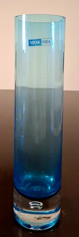 Glass Vase مزهرية زجاجية