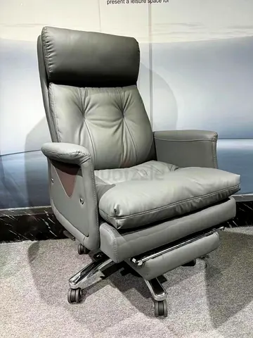 Luxurious Grey Recliner Chair for Ultimate Comfort