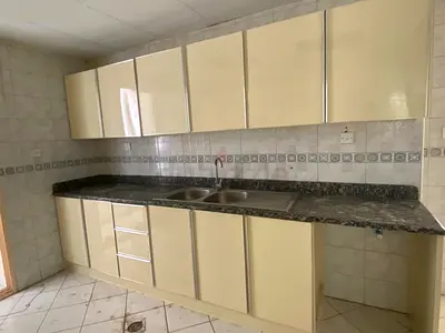 Kitchen Stylish and Spacious Modern Kitchen Cabinets for customize