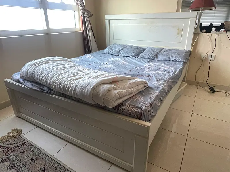 Stylish White Wooden Bed with Soft Mattress دوبيزل