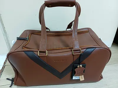 Stylish Brown Travel Duffel Bag - Perfect for Weekend Getaways!