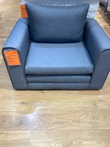 Cozy and Stylish Grey Armchair for Sale!