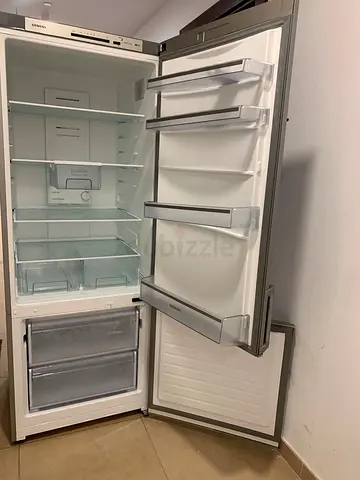Brand Siemens Top Fridge Bottom Freezer