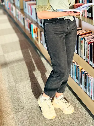 Ladies black jean HM