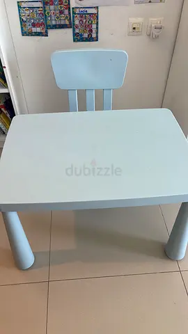 Kids table and chair