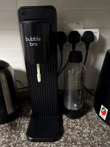 Soda Maker - Bubble Bro for Effortless Sparkling Drinks! With 1 bottle and 3 gas cyclinder