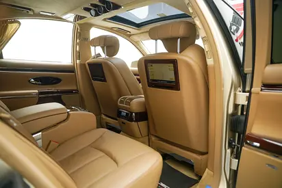 صورة 17 لـ 2010 Maybach 57