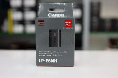 Canon LP-E6NH Lithium-Ion Battery, 7.2V, 2130mAh BRAND NEW