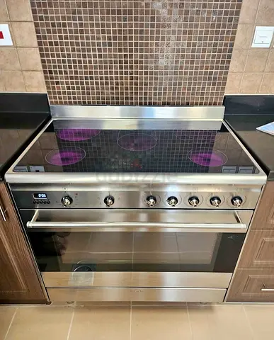 Latest Smeg 5 Rings Full Electric Ceramic Cooker Range Size 90cm