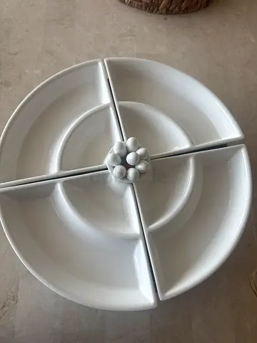 Elegant 4-Compartment Serving Platter for Entertaining