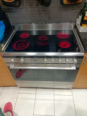 SIEMENS 5 Hobs Freestanding Electric Ceramic Stove 90cm