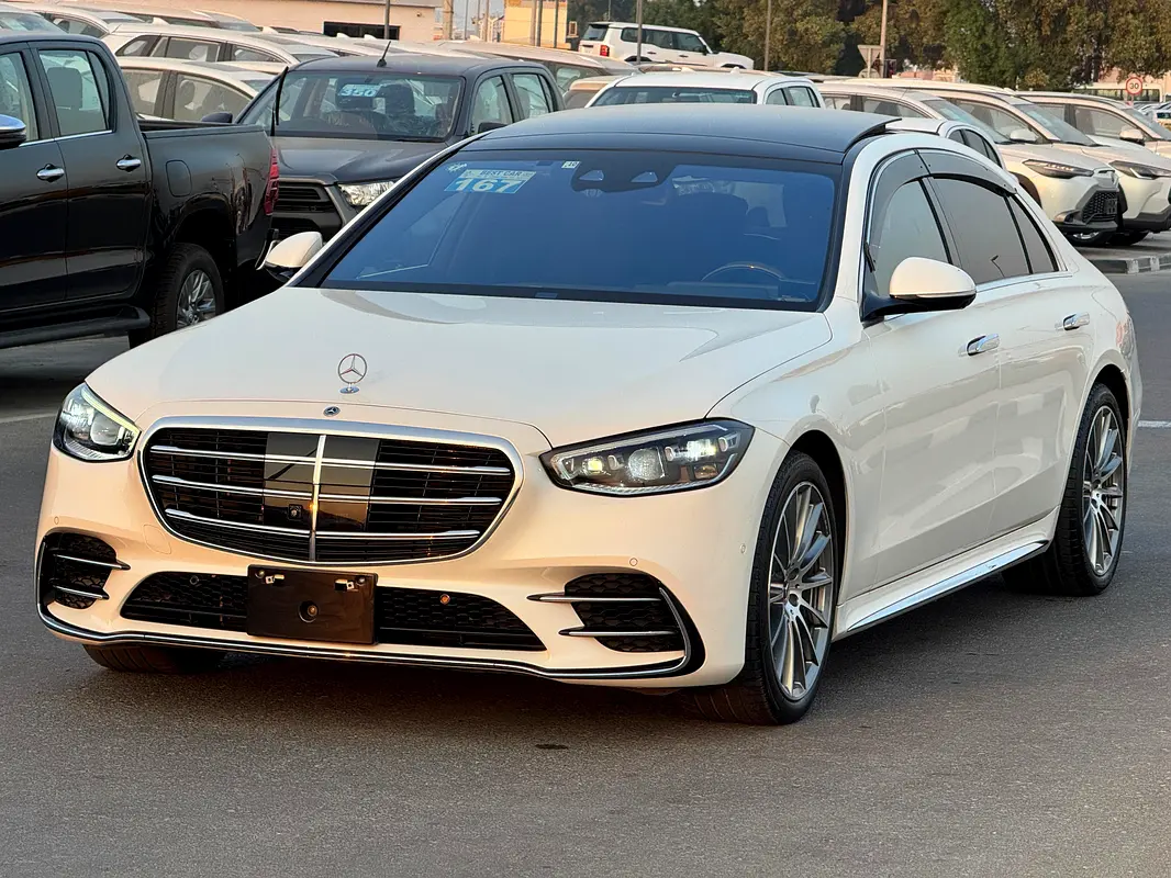 Mercedes-Benz S-Class 2022 — photo 1 of 15