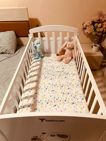 Charming Teknum Crib for Sale – Cozy  Safe for Your Baby! And multipurpose